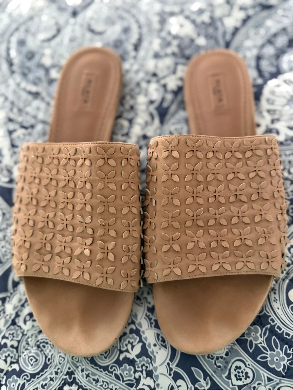 Alaia Tan Lasercut Flat Mules in size 40 - Picture 8 of 13